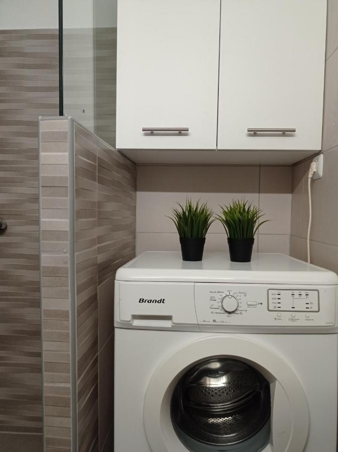 Central Town House 60M2**** El Pireo Exterior foto